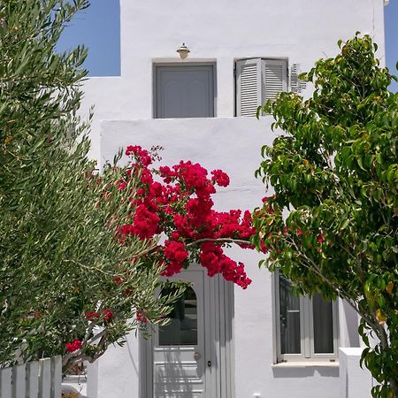 Sensia Luxury Apartment With Hot Tub Oía Exterior photo