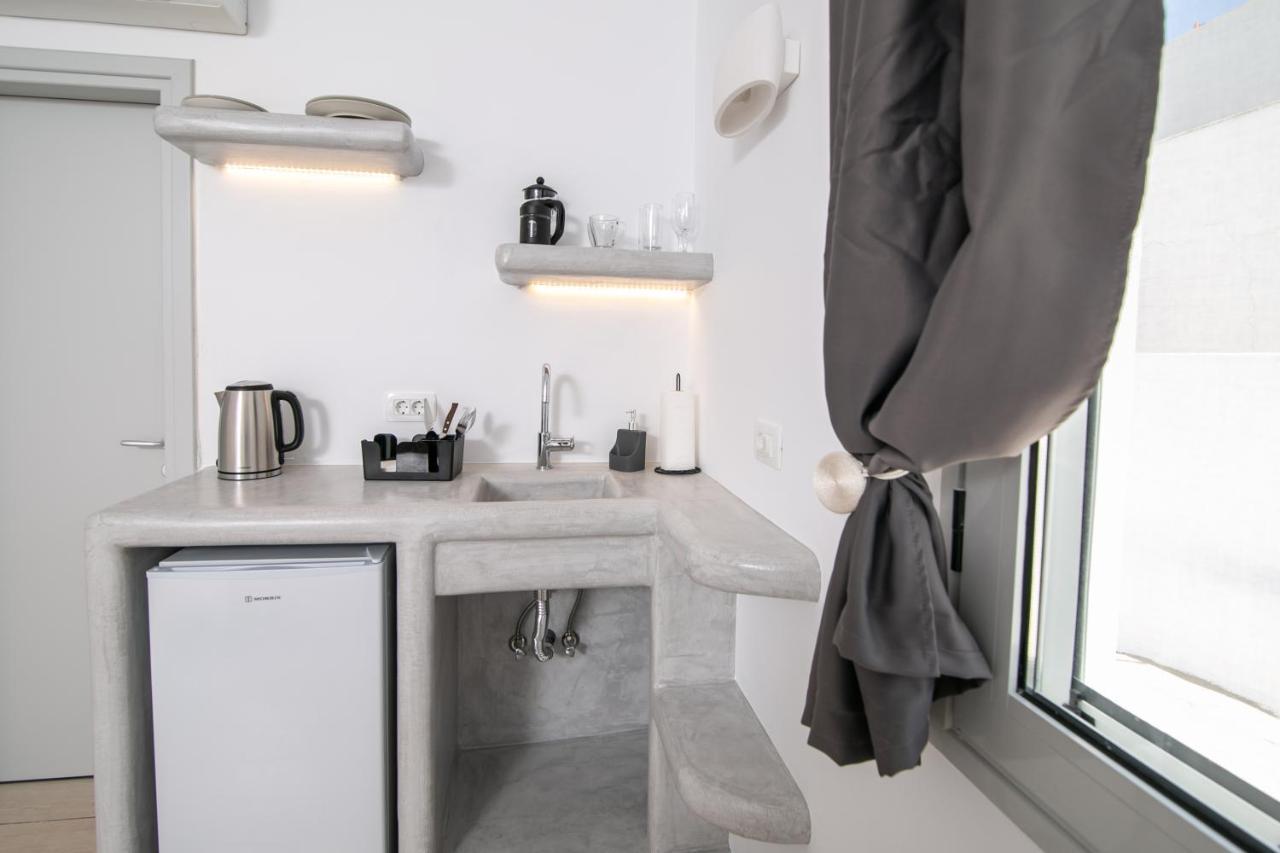 Sensia Luxury Apartment With Hot Tub Oía Exterior photo